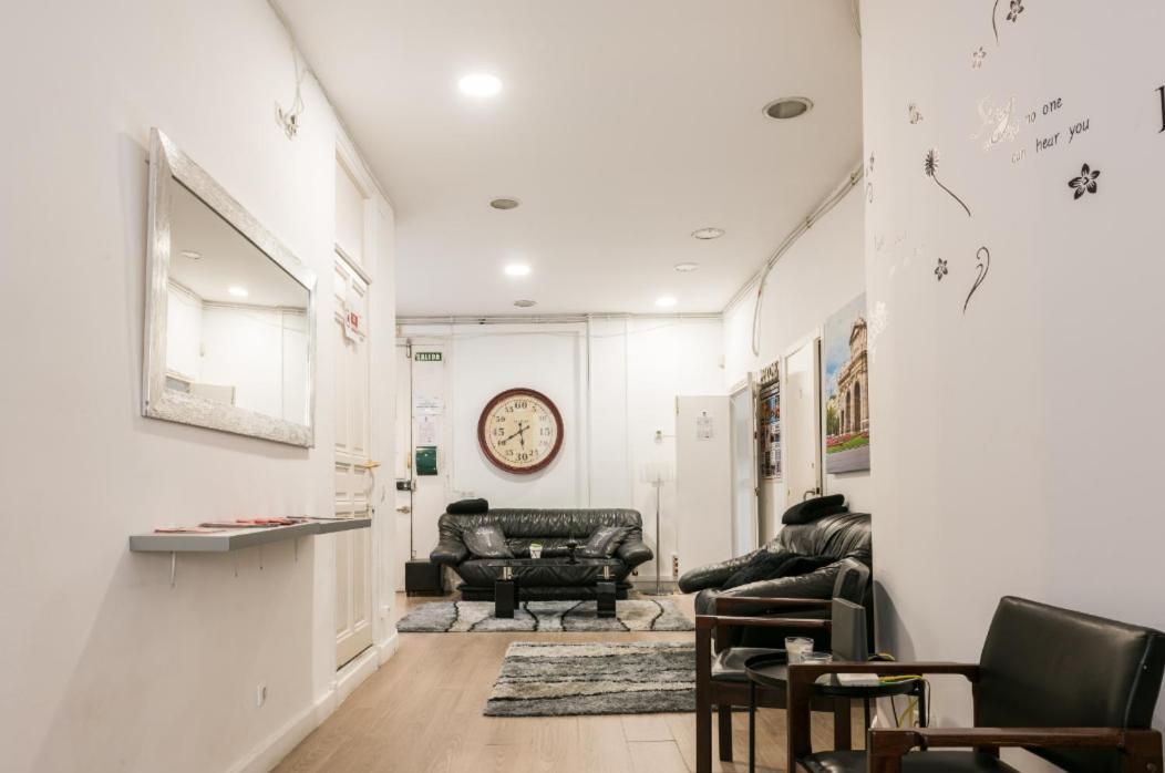 M&F 7 Rooms/7 Bathrooms Over Gran Via مدريد المظهر الخارجي الصورة