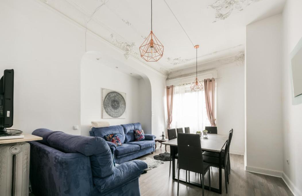 M&F 7 Rooms/7 Bathrooms Over Gran Via مدريد المظهر الخارجي الصورة