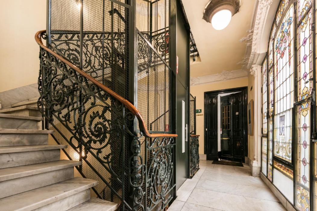 M&F 7 Rooms/7 Bathrooms Over Gran Via مدريد المظهر الخارجي الصورة